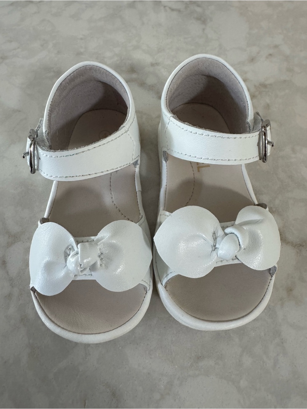 L’amour bow sandals